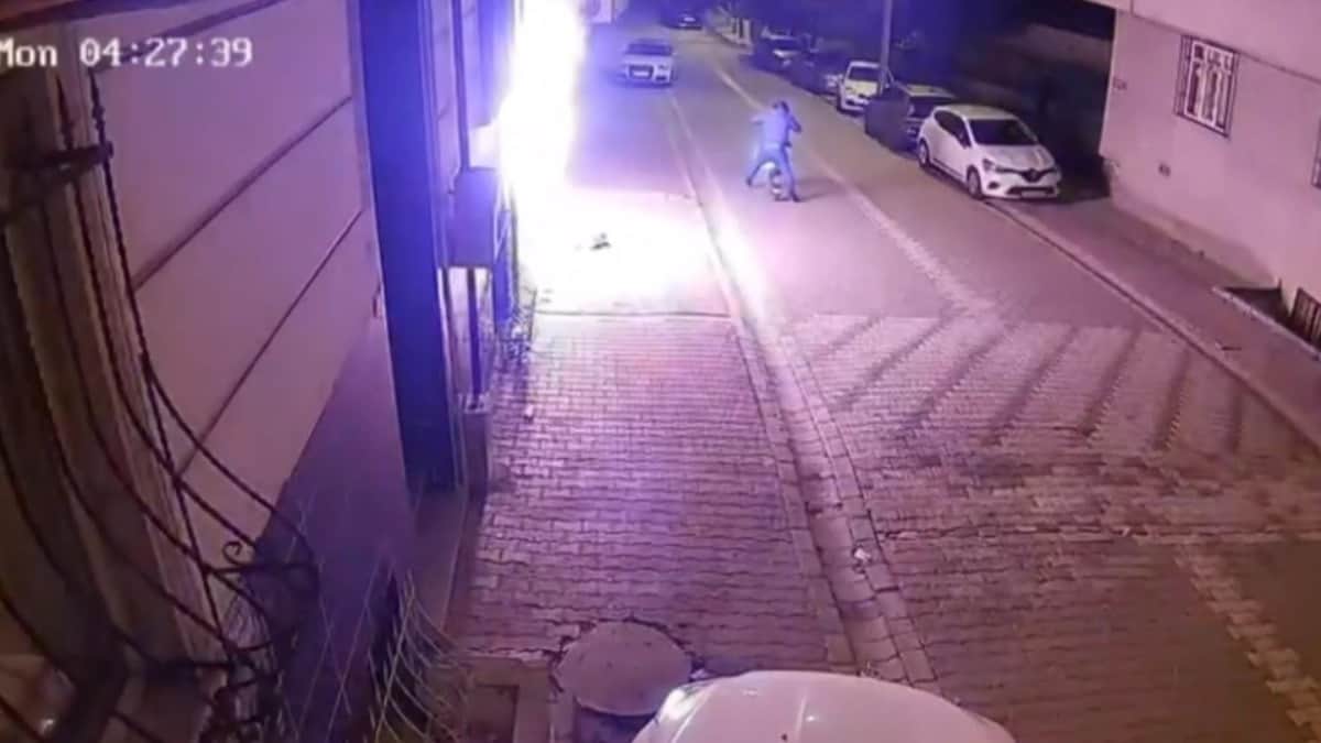 Eski sevgilisi genç kıza kabusu yaşattı! Bu defa babası da içerdeydi... Eski sevgilisi genç kıza kabusu yaşattı! Bu defa babası da içerdeydi...