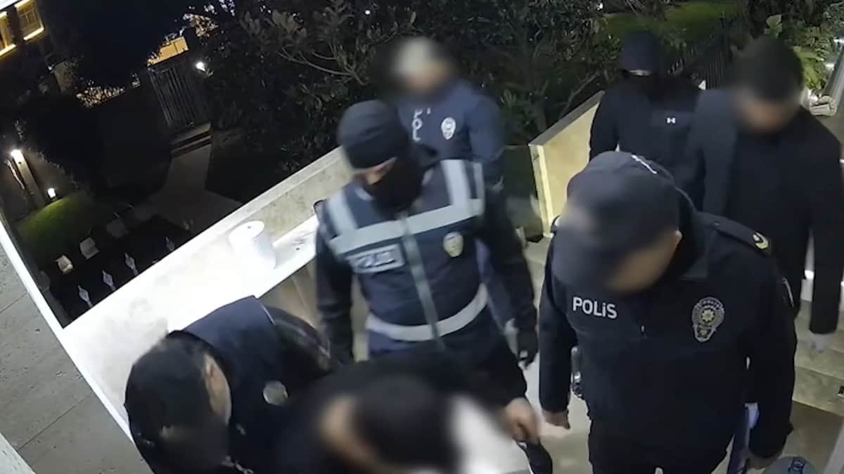 Rozet sahte, vurgun gerçek: 4 milyon dolar buhar oldu Rozet sahte, vurgun gerçek: 4 milyon dolar buhar oldu