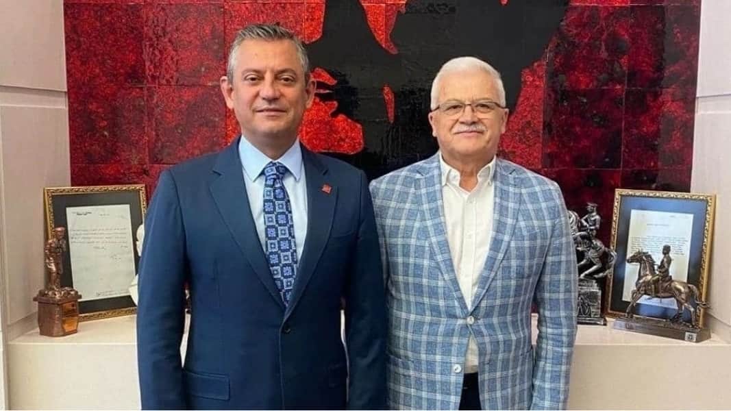 Burhaniye Belediye Başkanı Ali Kemal Deveciler CHP'den istifa etti Burhaniye Belediye Başkanı Ali Kemal Deveciler CHP'den istifa etti