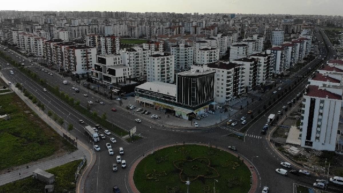 Ne İstanbul ne de Ankara'da: Türkiye'nin en kalabalık mahallesi belli oldu Ne İstanbul ne de Ankara'da: Türkiye'nin en kalabalık mahallesi belli oldu