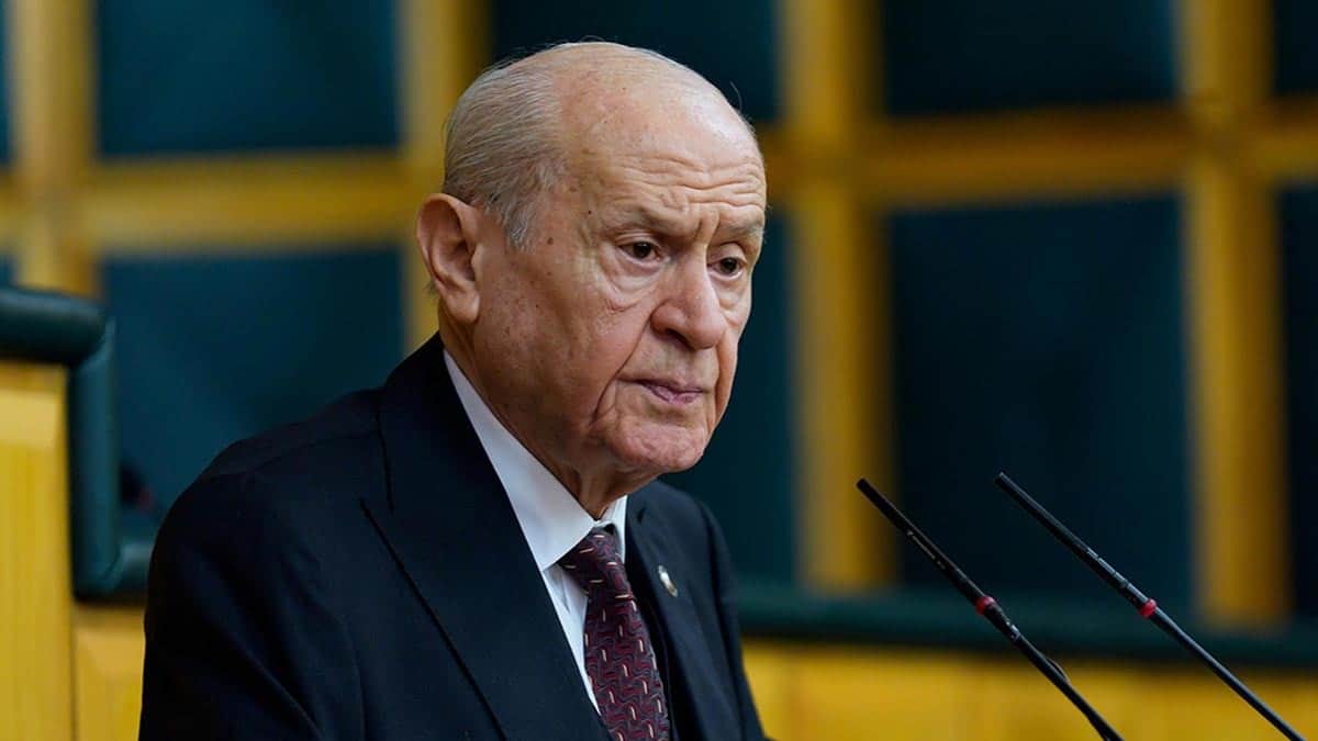 Girne açıklarında yolcu gemisi battı: Bahçeli’den KKTC Başbakanı Üstel’e başsağlığı telefonu Girne açıklarında yolcu gemisi battı: Bahçeli’den KKTC Başbakanı Üstel’e başsağlığı telefonu