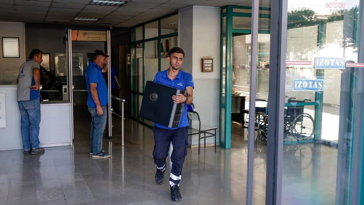 İzmir Büyükşehir Belediyesi, İZOTAŞ'tan 73 milyon TL tahsil etti İzmir Büyükşehir Belediyesi, İZOTAŞ'tan 73 milyon TL tahsil etti