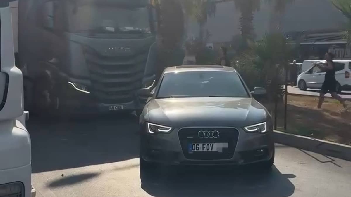 Taşlanan TIR şoförü otomobile çarpıp kaçtı Taşlanan TIR şoförü otomobile çarpıp kaçtı