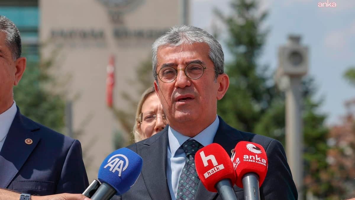 YENİ Parti'den AYM'ye 7587 ve 7588 sayılı kanunlar için iptal başvurusu YENİ Parti'den AYM'ye 7587 ve 7588 sayılı kanunlar için iptal başvurusu