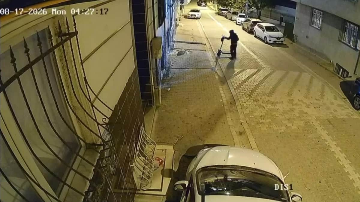 Eski sevgilisinin ailesinin evini kundakladı Eski sevgilisinin ailesinin evini kundakladı