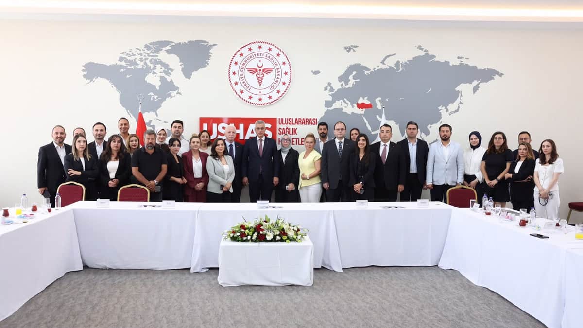 Sağlık Bakanı Memişoğlu'ndan çarpıcı sağlık verileri: 3 milyon turist geliyor Sağlık Bakanı Memişoğlu'ndan çarpıcı sağlık verileri: 3 milyon turist geliyor