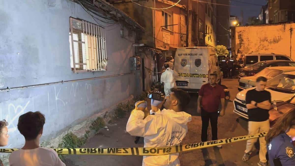 Şişli'de metruk binada ceset bulundu Şişli'de metruk binada ceset bulundu
