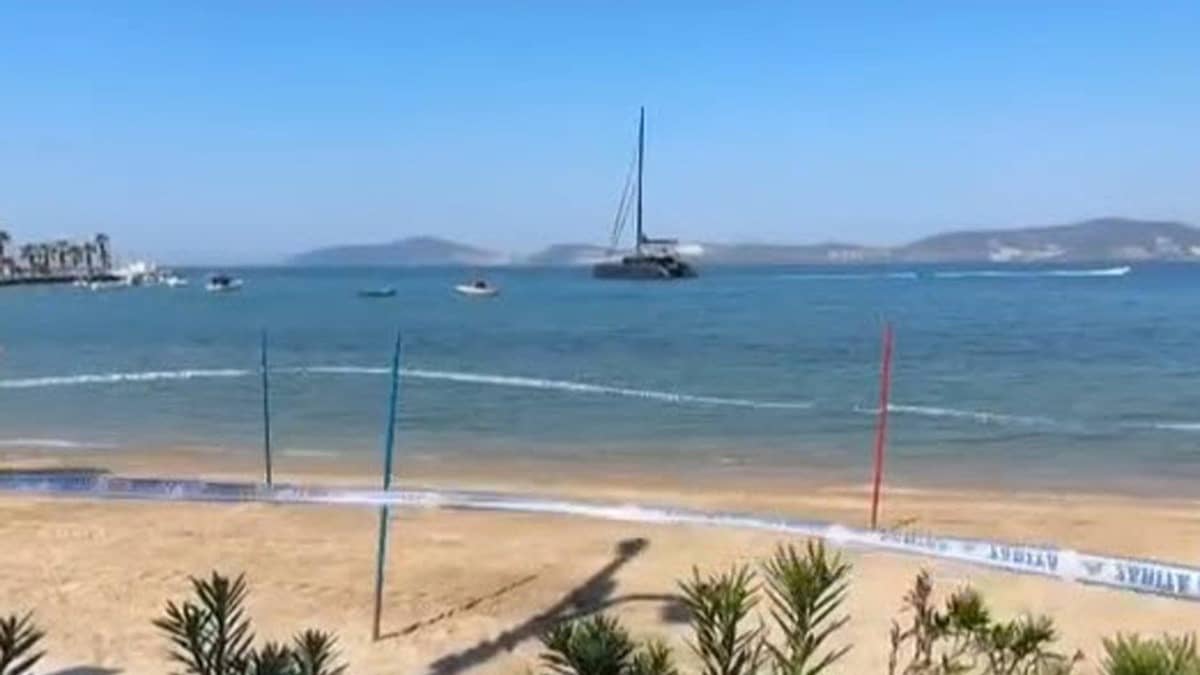 Halk plajı kirlilik şüphesiyle tedbiren kapatıldı Halk plajı kirlilik şüphesiyle tedbiren kapatıldı