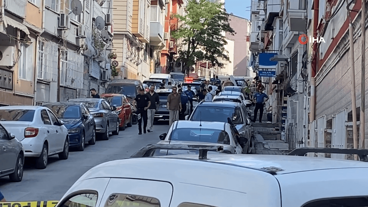 Fatih'te bir aileyi yok eden dehşet: 2 ölü 1 intihar Fatih'te bir aileyi yok eden dehşet: 2 ölü 1 intihar