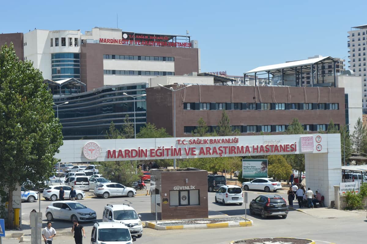 16 yaşındaki genç dedesinin evinde silahla vurulmuş halde bulundu 16 yaşındaki genç dedesinin evinde silahla vurulmuş halde bulundu