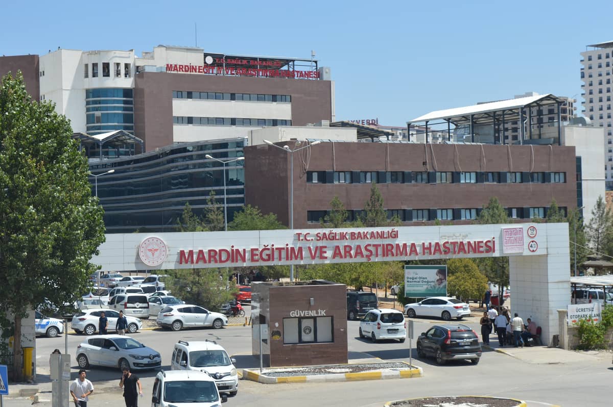 16 yaşındaki genç dedesinin evinde silahla vurulmuş halde bulundu 16 yaşındaki genç dedesinin evinde silahla vurulmuş halde bulundu