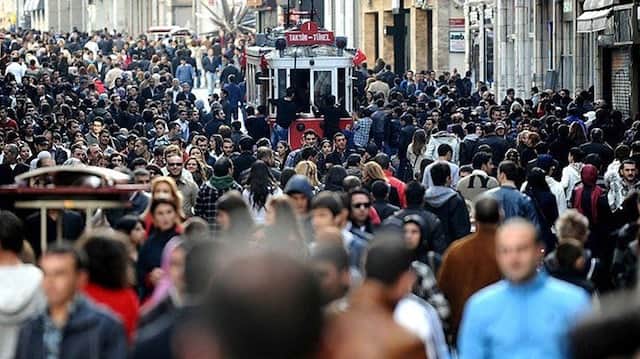 Türkiye’nin nüfusu değişti: Kritik eşik resmen aşıldı Türkiye’nin nüfusu değişti: Kritik eşik resmen aşıldı