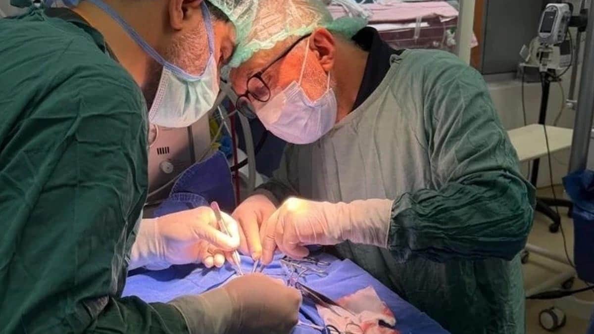 610 gramlık Rüzgar bebeğe yatak başında ameliyat 610 gramlık Rüzgar bebeğe yatak başında ameliyat