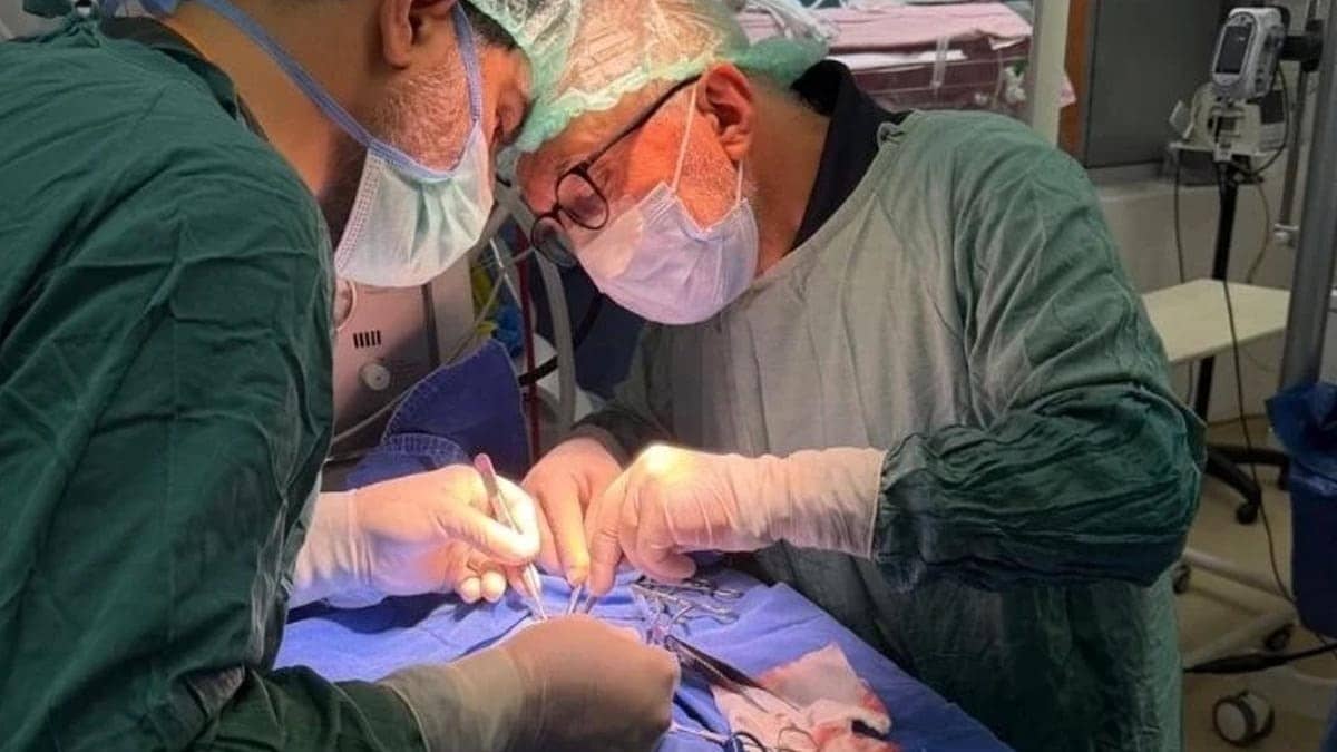 610 gramlık Rüzgar bebeğe yatak başında ameliyat 610 gramlık Rüzgar bebeğe yatak başında ameliyat