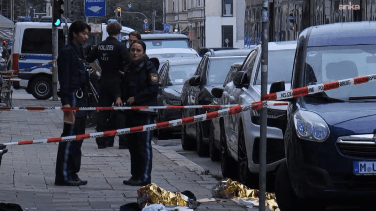 Alman polisi 14 yaşındaki Türk çocuğu vurdu! Alman polisi 14 yaşındaki Türk çocuğu vurdu!
