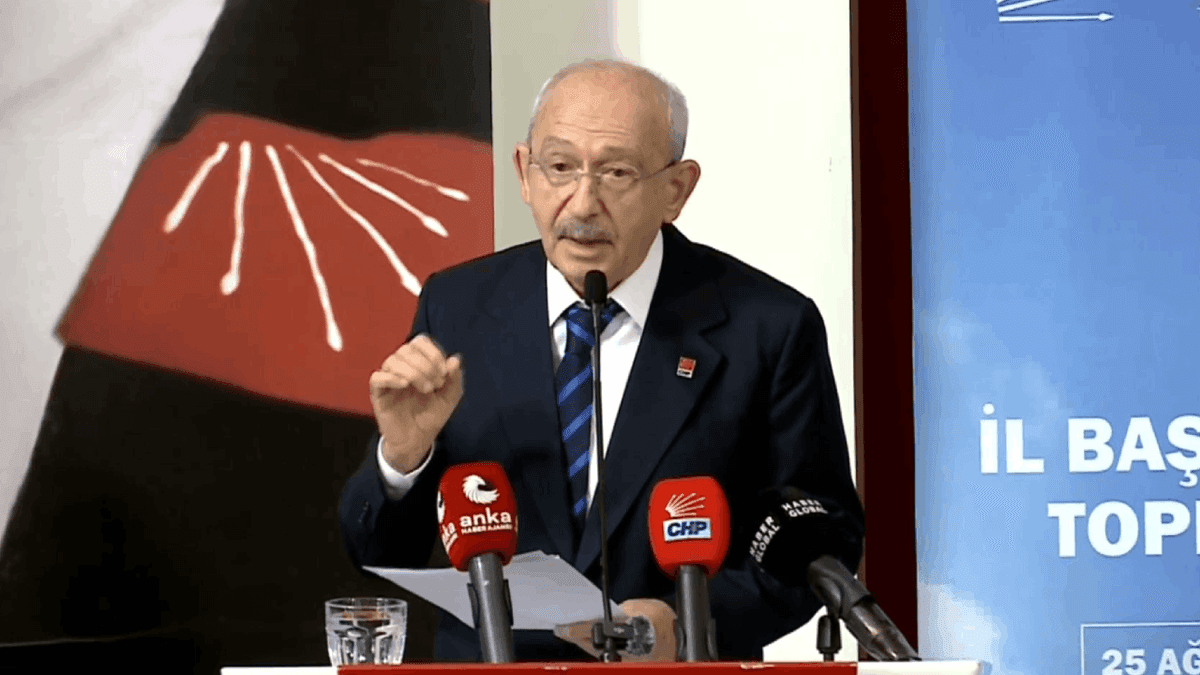 Kılıçdaroğlu CHP'nin başına mahkeme kararıyla geçtiğini unuttu: 'Örgüt iradesine saygı duymak lazım' Kılıçdaroğlu CHP'nin başına mahkeme kararıyla geçtiğini unuttu: 'Örgüt iradesine saygı duymak lazım'