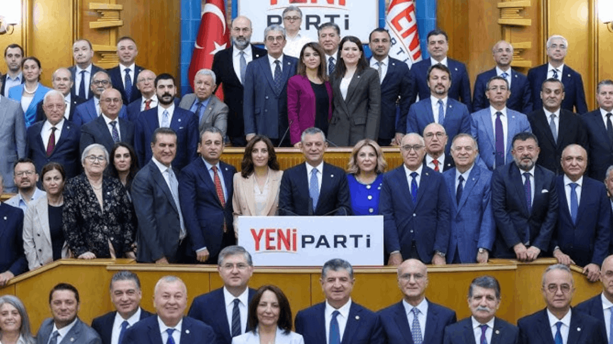 YENİ Parti'nin üye sayısı yarım milyonu aştı YENİ Parti'nin üye sayısı yarım milyonu aştı