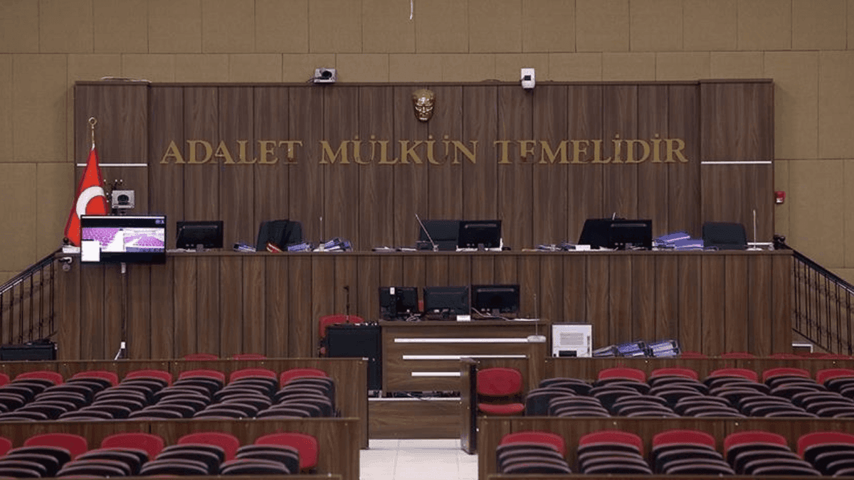 Mahkemeden şoke eden karar: Hakaret ve uyuşturucu kullanımı eşit kusur sayıldı Mahkemeden şoke eden karar: Hakaret ve uyuşturucu kullanımı eşit kusur sayıldı