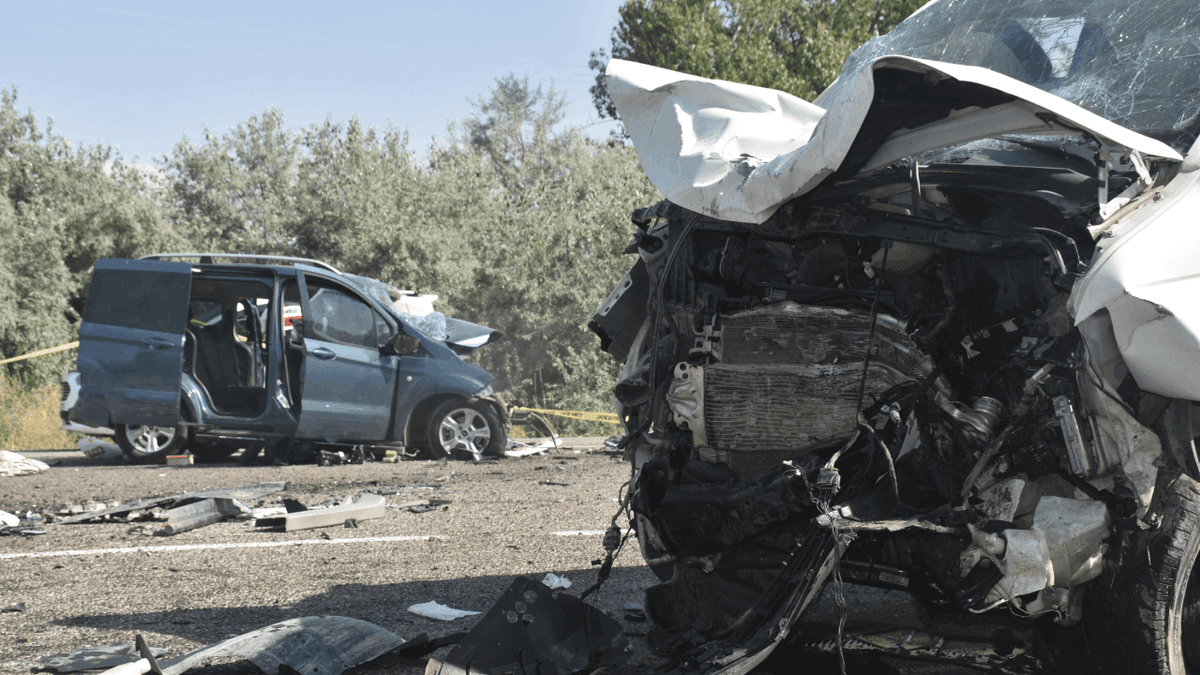 Van'da katliam gibi kaza! Ölü ve yaralılar var Van'da katliam gibi kaza! Ölü ve yaralılar var