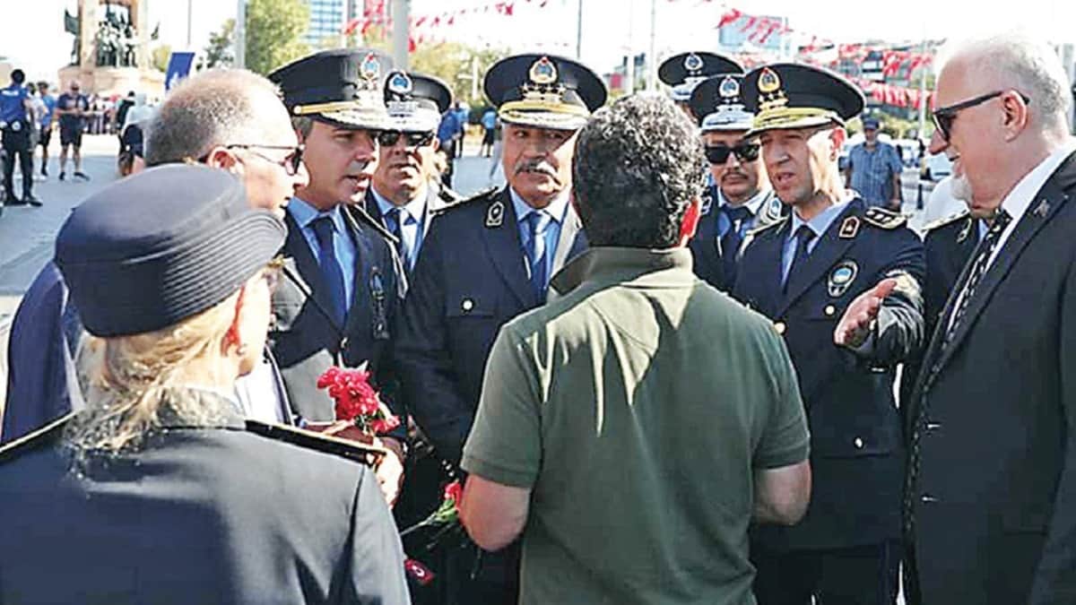 Zabıtanın 200’üncü yaş günü karanfiline polisten yasak! Zabıtanın 200’üncü yaş günü karanfiline polisten yasak!