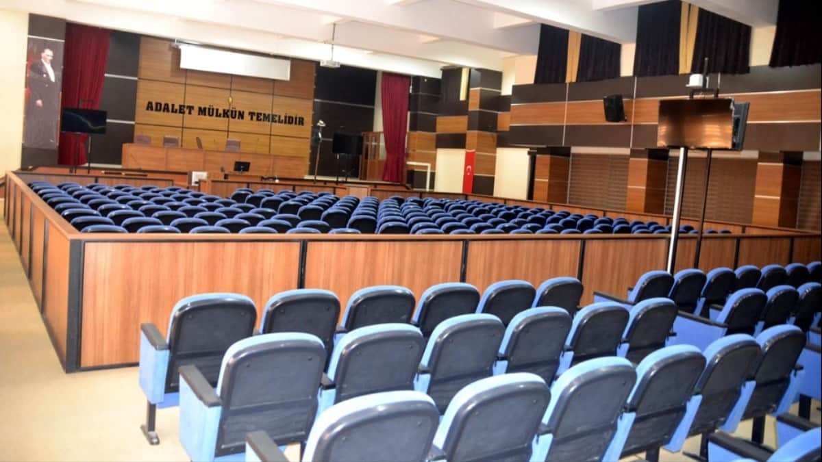 150 ifadem var, çıkmak için her şeyi söyledim 150 ifadem var, çıkmak için her şeyi söyledim