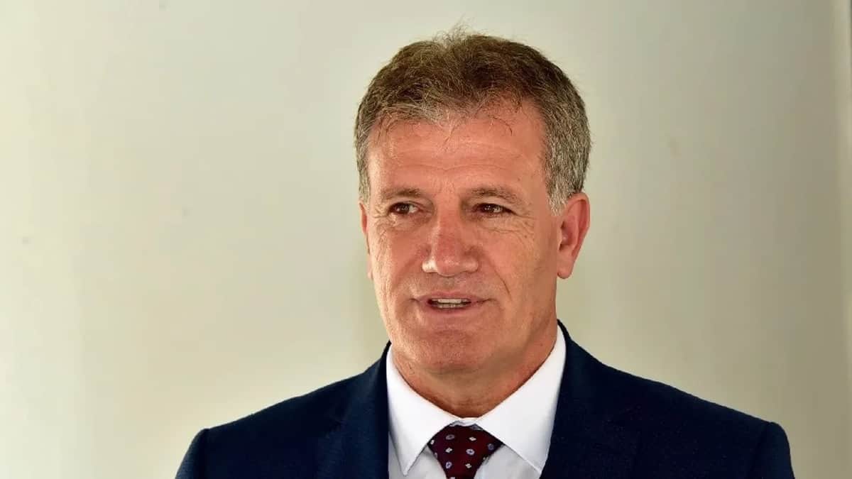 KKTC'li Bakan'dan Türkiye'de örneğine ender rastlanacak karar KKTC'li Bakan'dan Türkiye'de örneğine ender rastlanacak karar
