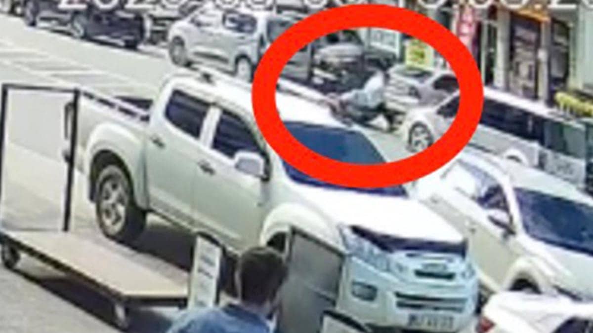 Motosikletli genç kurşunların hedefi oldu Motosikletli genç kurşunların hedefi oldu