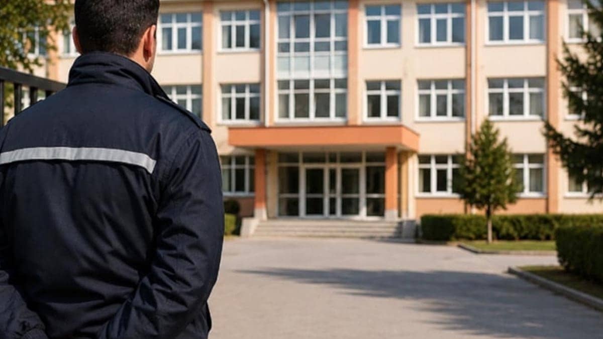 Okullarda görevlendirilecek bahçe personeli sayısı arttı: İçişleri Bakanı tam rakamı açıkladı Okullarda görevlendirilecek bahçe personeli sayısı arttı: İçişleri Bakanı tam rakamı açıkladı