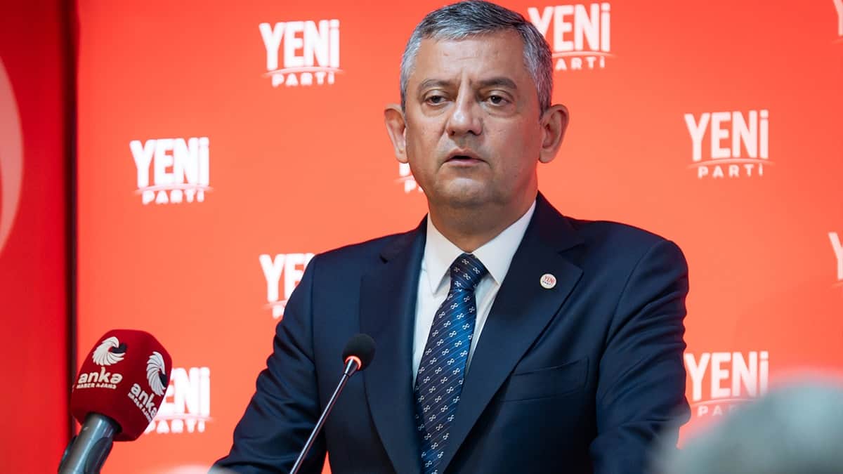 Özgür Özel'e canlı yayında soruldu: Hakkını helal etmeyeceği 4 isim... Özgür Özel'e canlı yayında soruldu: Hakkını helal etmeyeceği 4 isim...