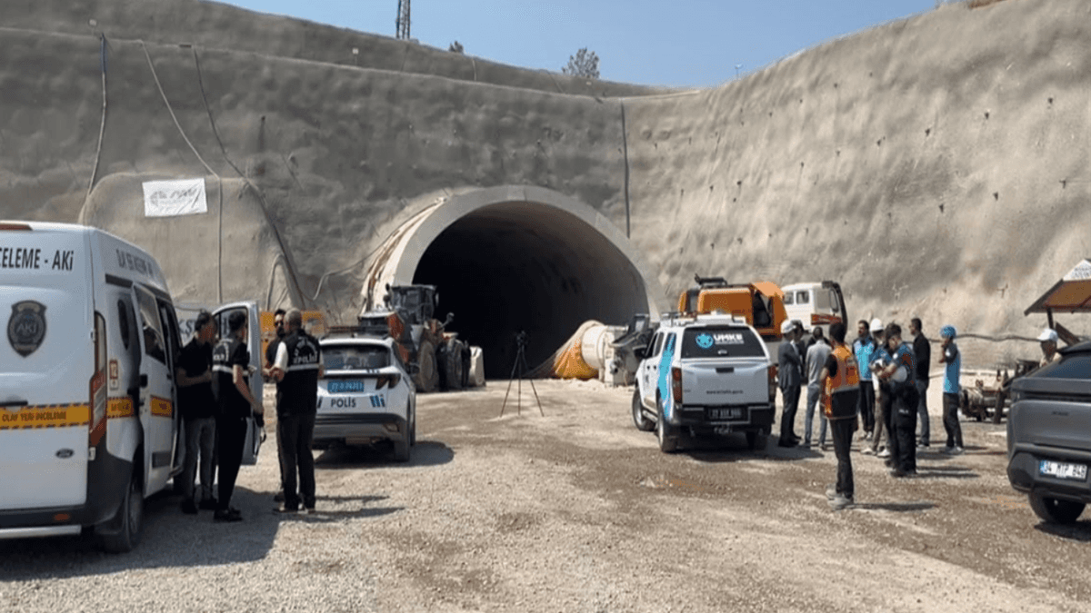 Gaziantep’te tünel inşaatında iş kazası; 1 ölü, 3 yaralı Gaziantep’te tünel inşaatında iş kazası; 1 ölü, 3 yaralı