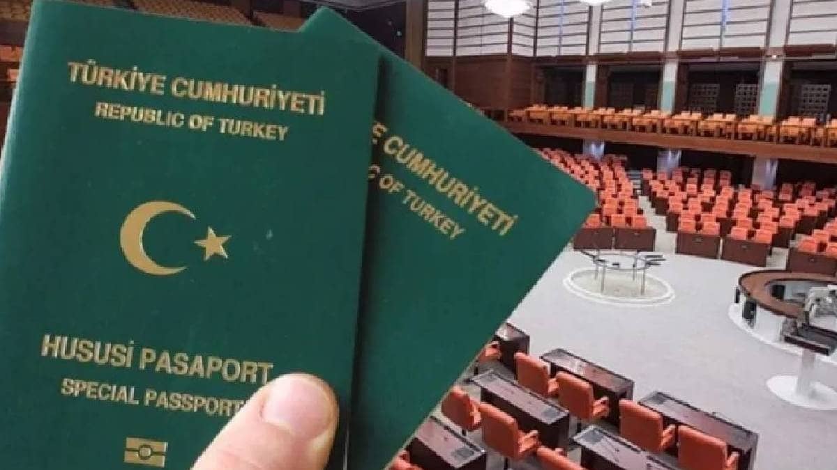 Binlerce çalışanı ilgilendiren karar: Yeşil pasaport düzenlemesi rafa kalktı Binlerce çalışanı ilgilendiren karar: Yeşil pasaport düzenlemesi rafa kalktı