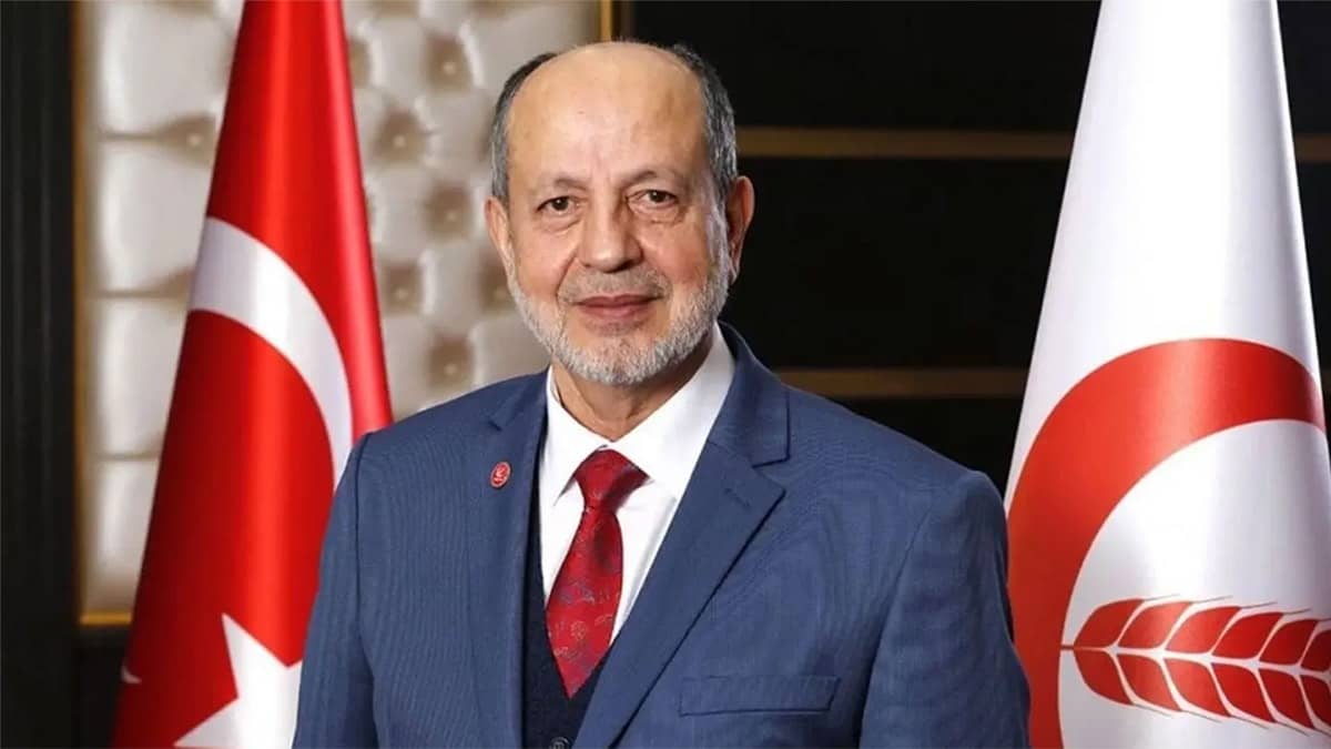 Yeni Yol Partisi’ni 3 eşi olan milletvekili kurtardı Yeni Yol Partisi’ni 3 eşi olan milletvekili kurtardı